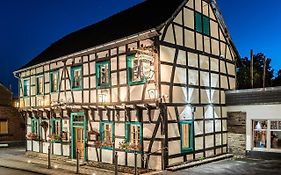 Land-Hotel Zum Schwan, Garni WEILERSWIST-METTERNICH