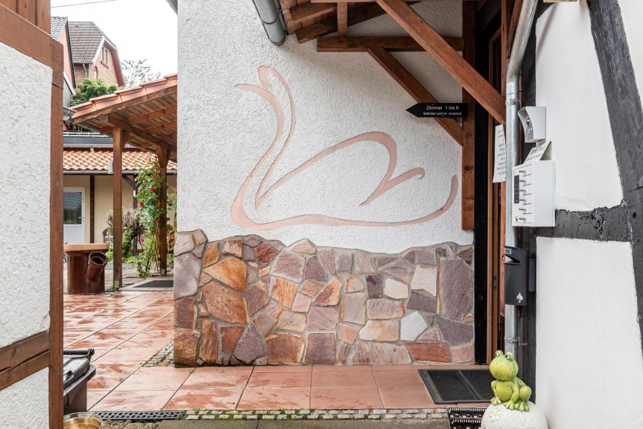 Land-Hotel Zum Schwan, Garni WEILERSWIST-METTERNICH Exterior foto